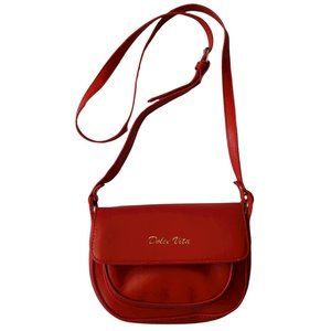 red crossbody purse